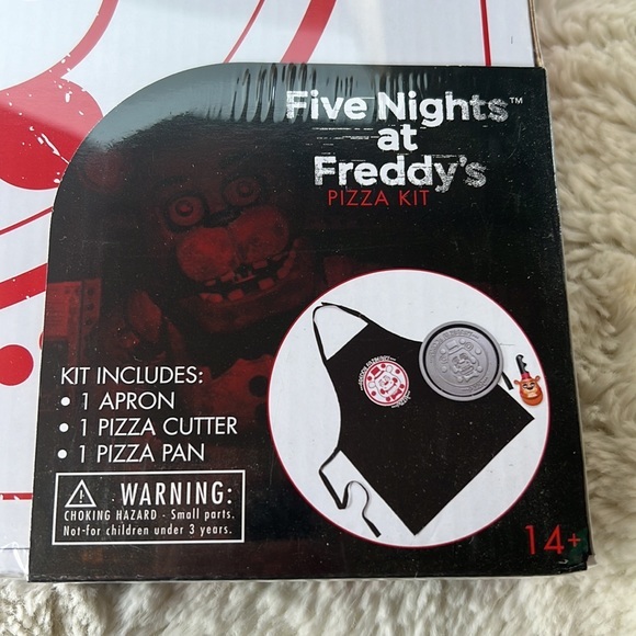 Kitchen New Sealed Five Nights At Freddys Freddy Fazbears Pizza Kit